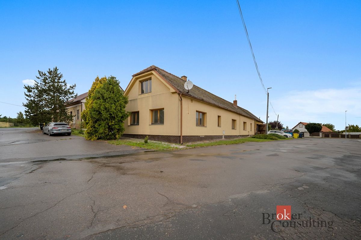 Prodej rodinného domu 189 m², pozemek 1068 m²
